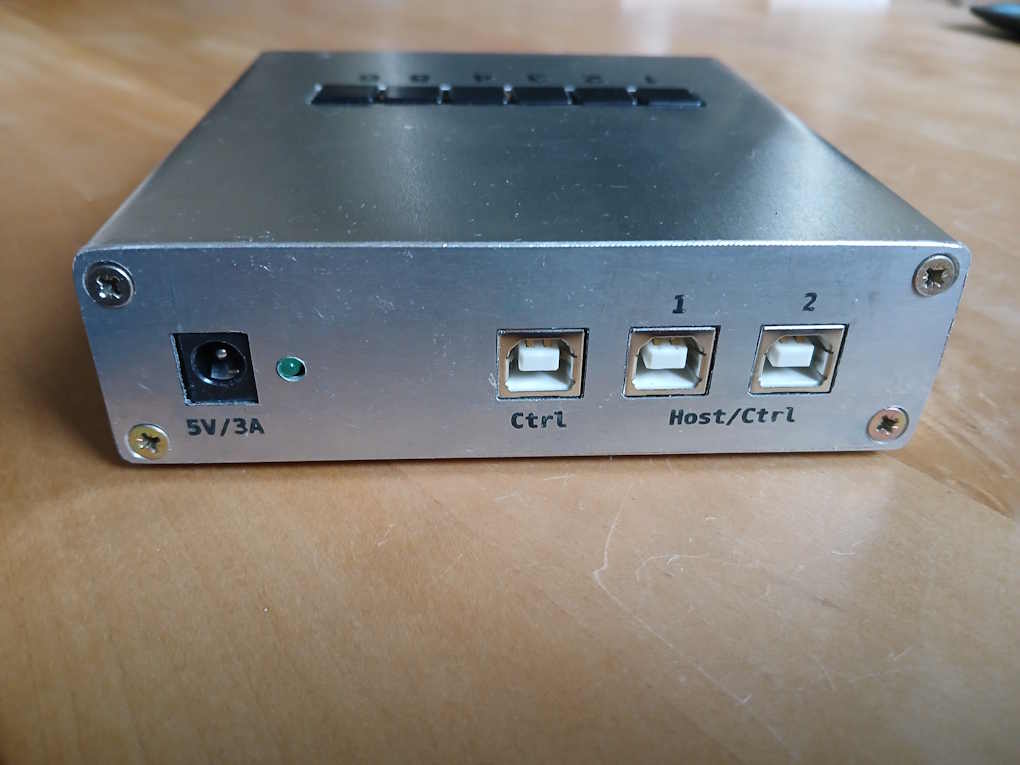 RC-USB6 Box with Buttons Back